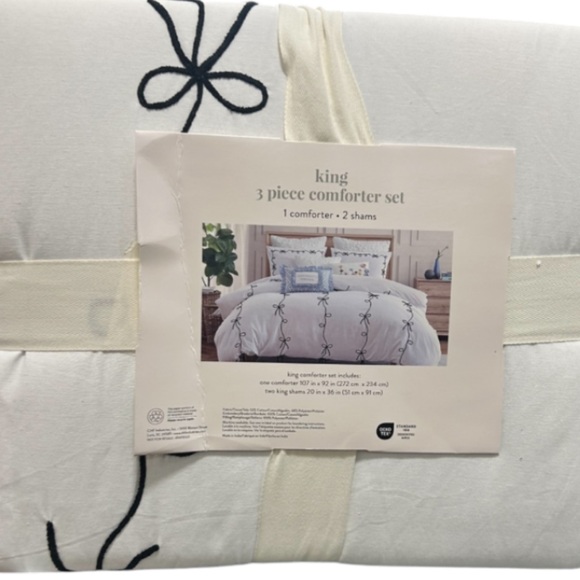 Peri Home Black and White King Comforter Set with All Over Bow Design 107”x92”
